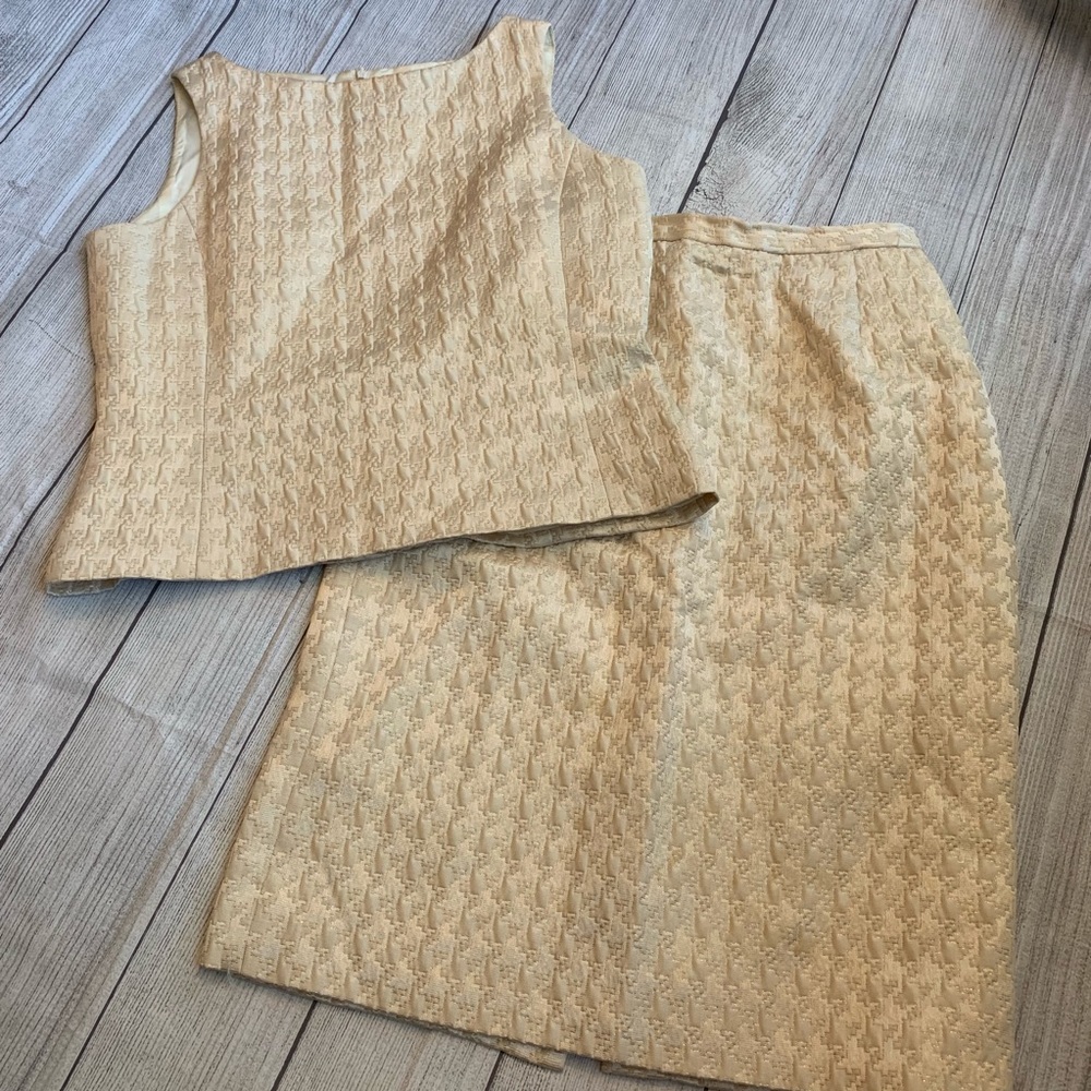 Size 6 Shimmering Cream & Gold Skirt Suit Set